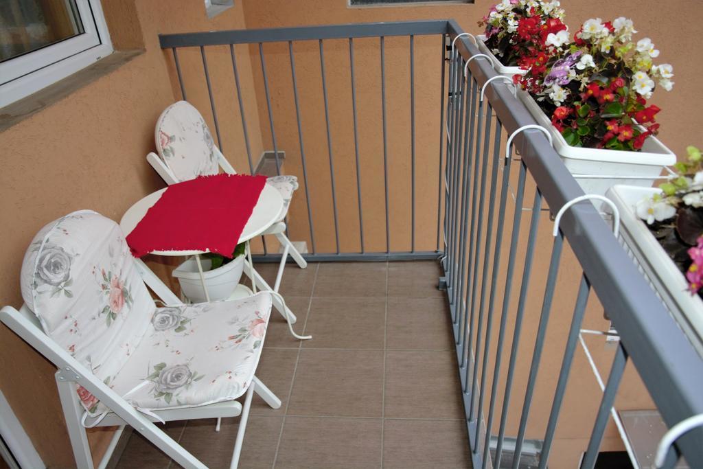 Trident Apartments Ni エクステリア 写真